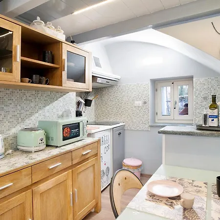 Apartman Domus Santa Brigida